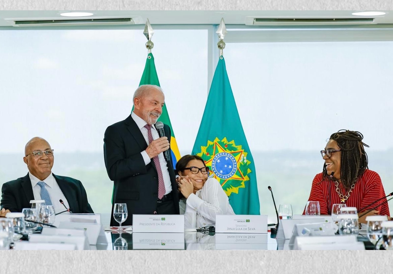 Frente de Evangélicos declara apoio e faz jingle para Lula